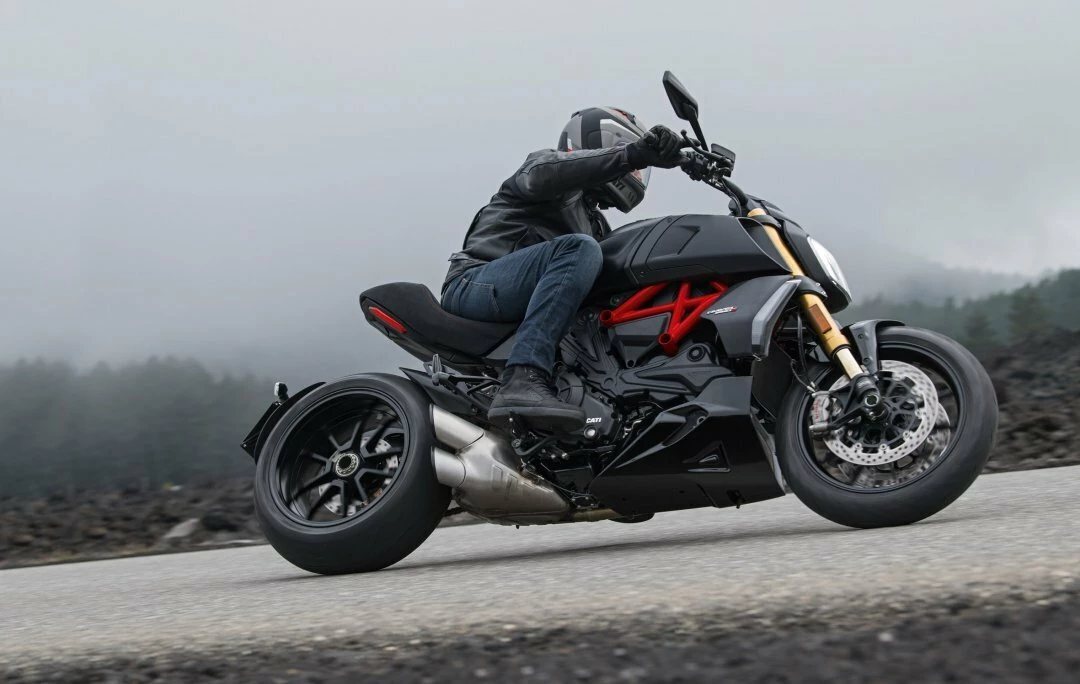 Diavel 1260 S (MY22) - Ducati Total Black W/ Red Frame 2 Diavel 1260 S (MY22) - Ducati Total Black W/ Red Frame - Image 2