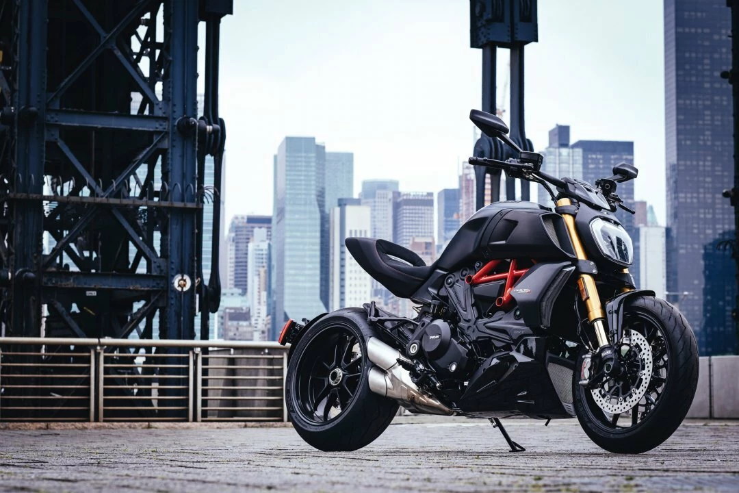 Diavel 1260 S (MY22) - Ducati Total Black W/ Red Frame 3 Diavel 1260 S (MY22) - Ducati Total Black W/ Red Frame - Image 3