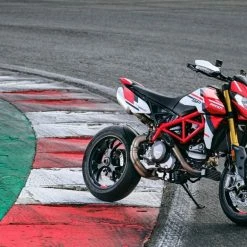 Hypermotard 950 SP (MY22) - Ducati SP Livery -Bikes popular shop DUC HY950 SP MY22 1 9