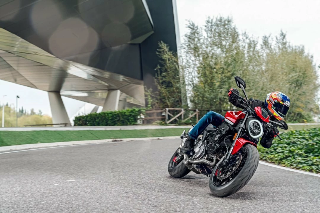 Monster + (MY21) - Ducati Ducati Red 3 Monster + (MY21) - Ducati Ducati Red - Image 3