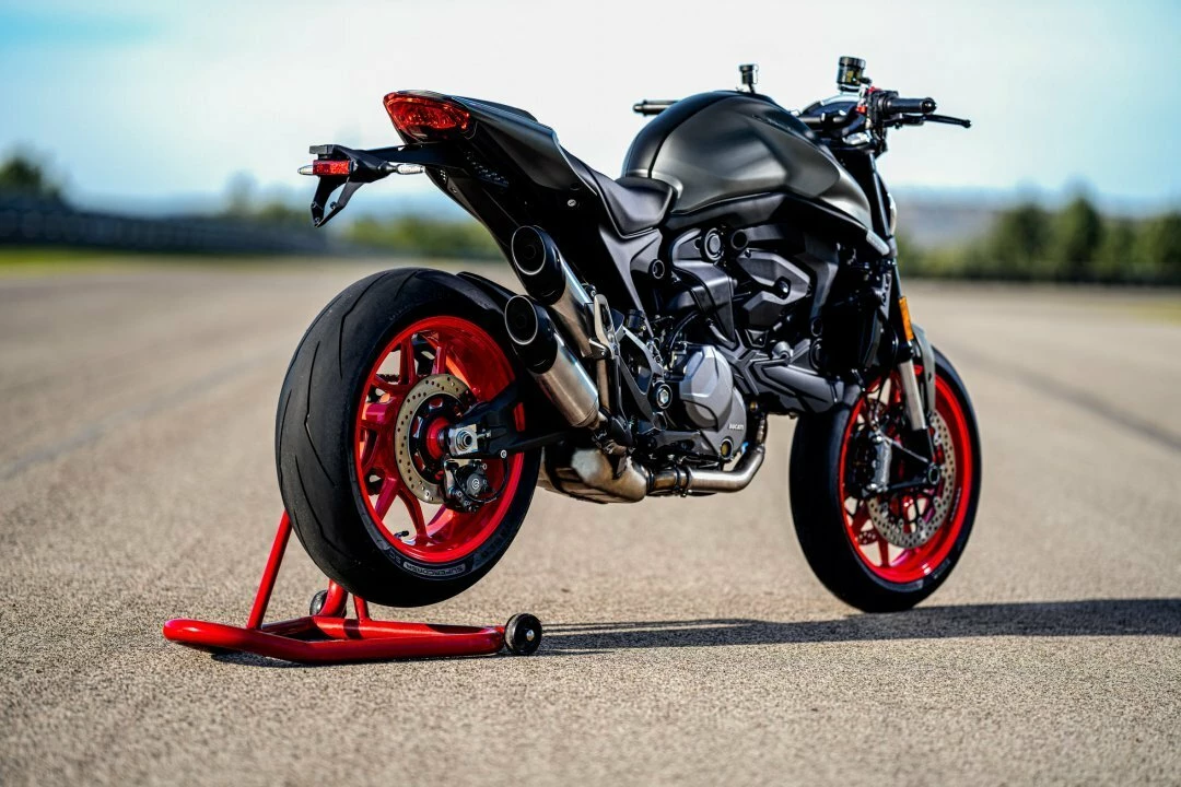 Monster + (MY21) - Ducati Ducati Red 4 Monster + (MY21) - Ducati Ducati Red - Image 4