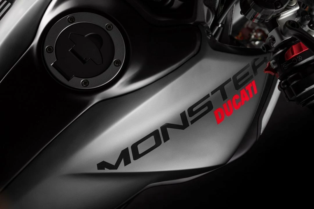 Monster + (MY21) - Ducati Ducati Red 6 Monster + (MY21) - Ducati Ducati Red - Image 6
