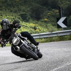 CB300R (MY20) - Honda Candy Chromosphere Red -Bikes popular shop HO CB300R MY20 1 1