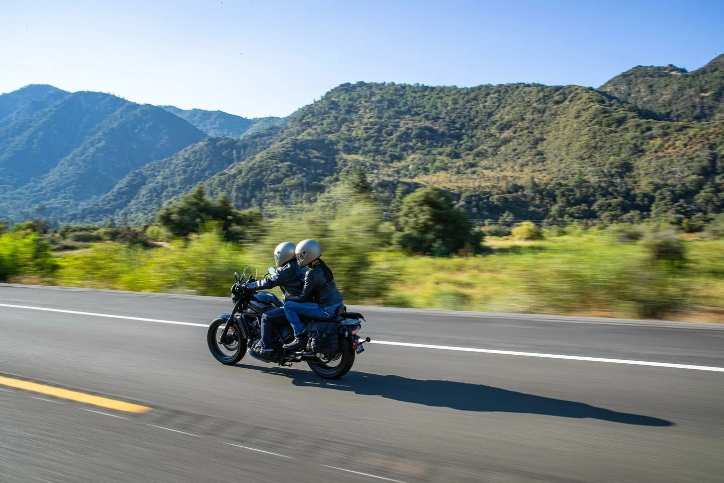 CMX1100 (MY21) - Honda Gunmetal Black Metallic 2 CMX1100 (MY21) - Honda Gunmetal Black Metallic - Image 2