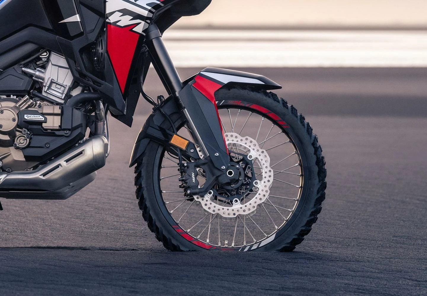 Africa Twin (MY22) - Honda Grand Prix Red 3 Africa Twin (MY22) - Honda Grand Prix Red - Image 3