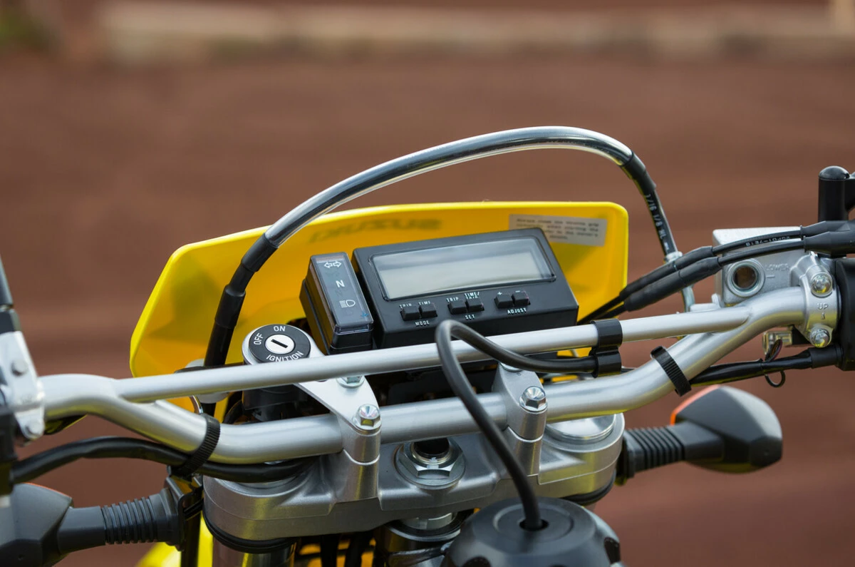 DR-Z400E (MY22) - Suzuki Champion Yellow No. 2 6 DR-Z400E (MY22) - Suzuki Champion Yellow No. 2 - Image 6